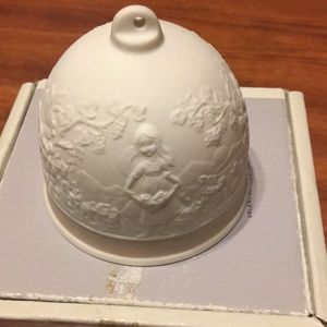LLADRO Christmas Bell.